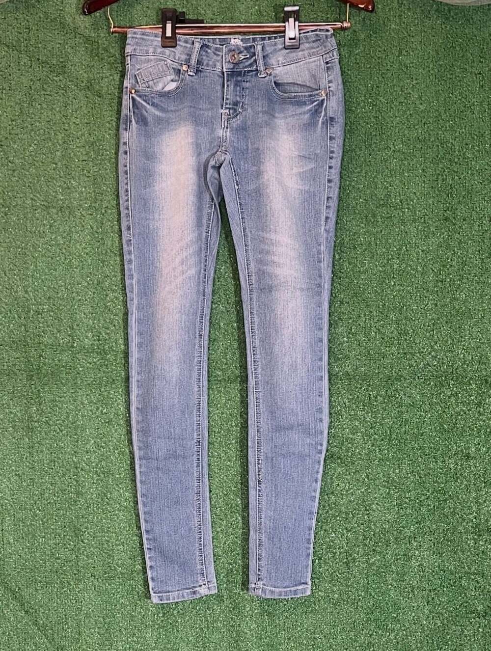 UWD Premium Denimwear Women's Stretch Skinny Jeans
